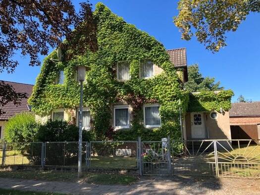 Einfamilienhaus zum Kauf 120.000 € 6 Zimmer 168 m² 1.326 m² Grundstück Altentreptow Altentreptow 17087