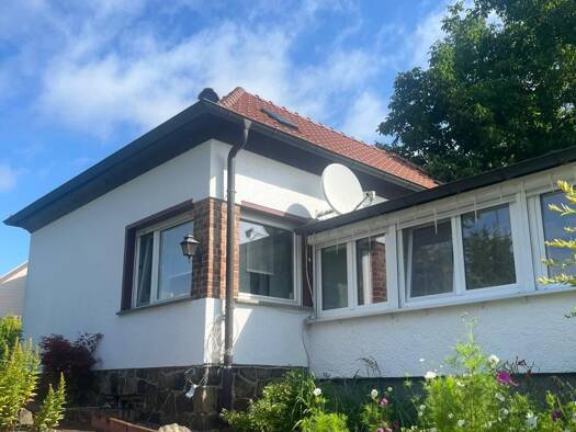 Haus zum Kauf 330.000 € 12 Zimmer 342 m² 7.023 m² Grundstück Meerane 08393