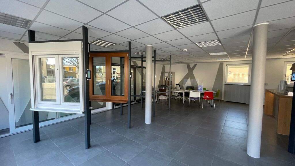 Ladenfläche zum Kauf 279.000 € 106 m² Verkaufsfläche Lindenplatz 1 Katzwang Nürnberg 90455