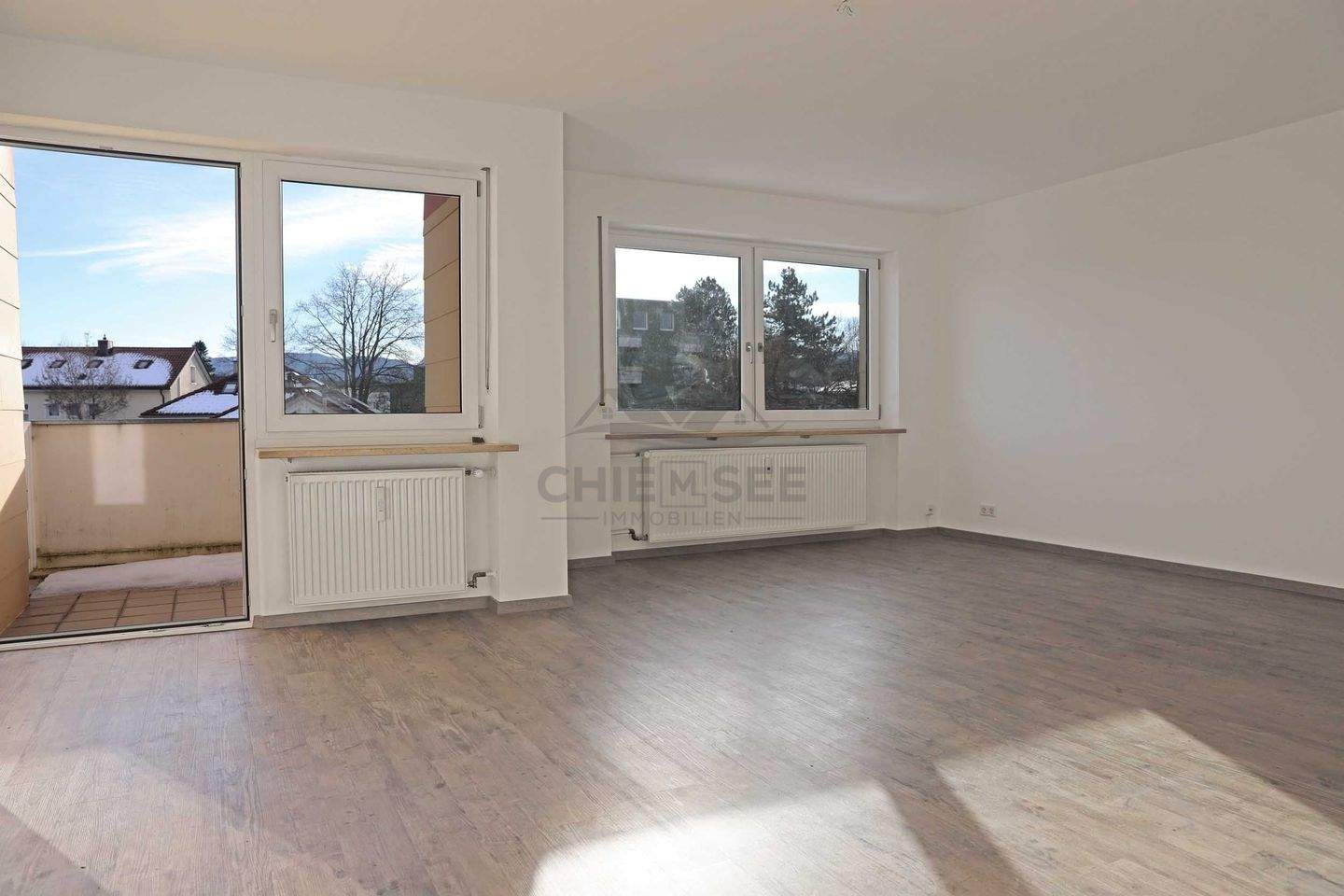 Immobilie in Traunstein - Helle 3-Zimmer Wohnung mit Balkon in ruhiger, zentraler Lage von Traunstein - Bild 1