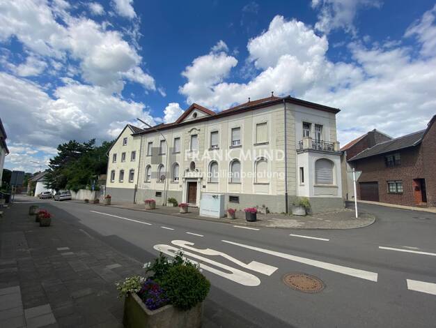 Gewerbeobjekt zum Kauf als Kapitalanlage geeignet 575.000 € 15 Zimmer 448 m² 510 m² Grundstück Wickrathberg Mönchengladbach-Wickrathberg 41189