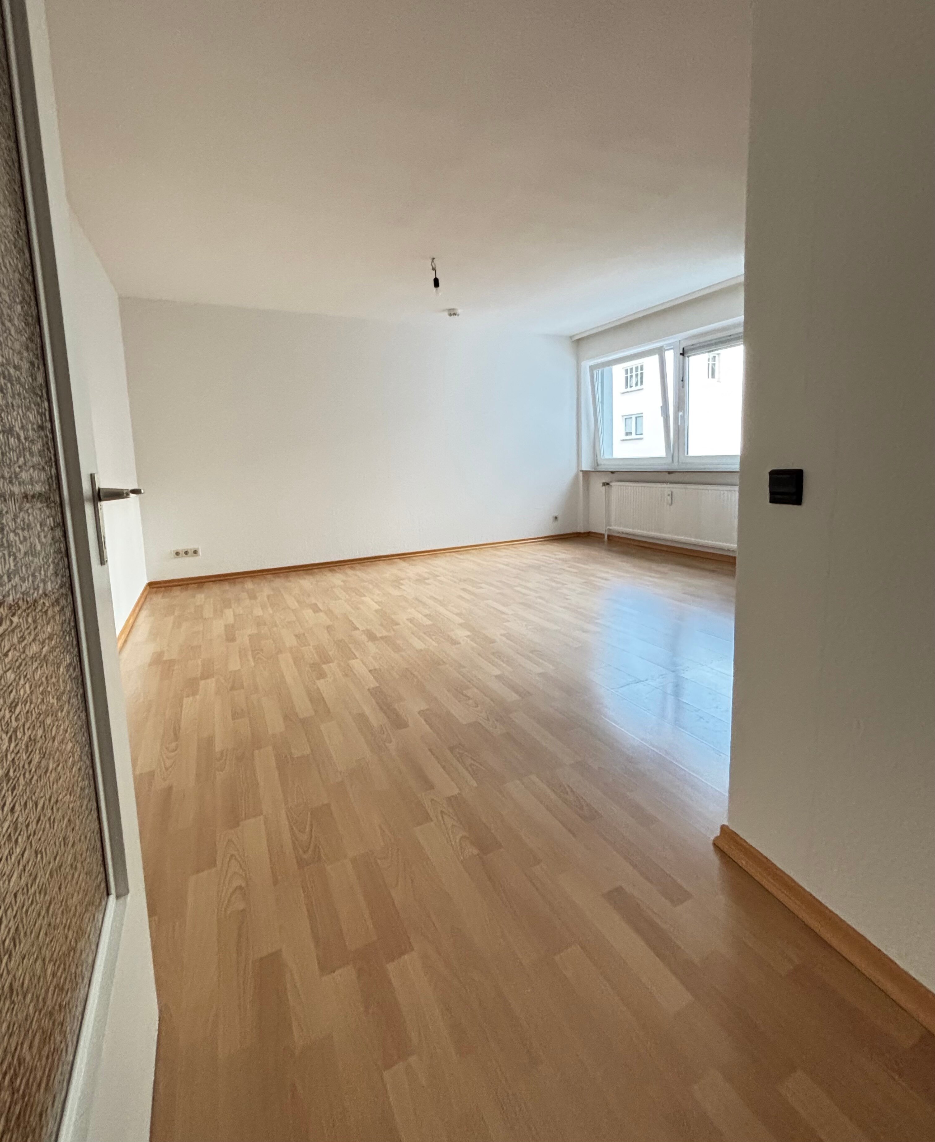 Wohnung zur Miete 420 € 1 Zimmer 28,4 m²<br/>Wohnfläche 2.<br/>Geschoss 01.01.2025<br/>Verfügbarkeit St.Georg Hamburg 20099