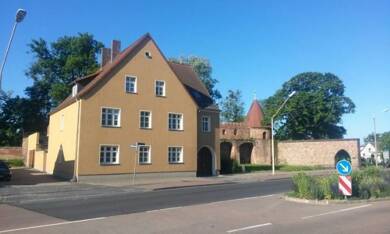 Wohnung zur Miete 650 € 3 Zimmer 101 m² Dachgeschoss frei ab sofort Breite Straße 69 Zerbst Zerbst/Anhalt 39261