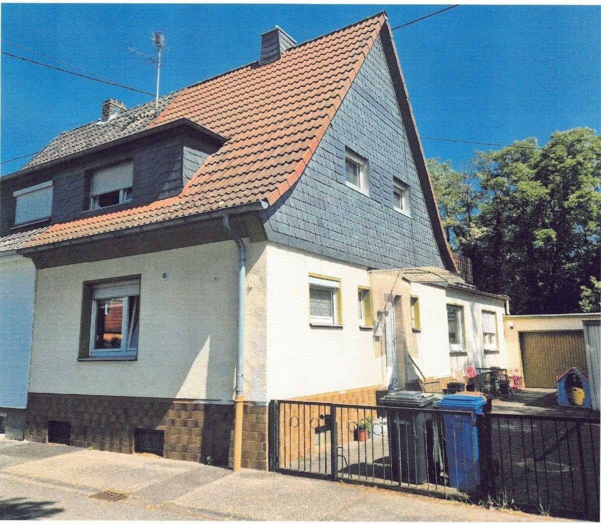 Doppelhaushälfte zum Kauf 229.000 € 4 Zimmer 108 m²<br/>Wohnfläche 196 m²<br/>Grundstück Engers Neuwied 56566