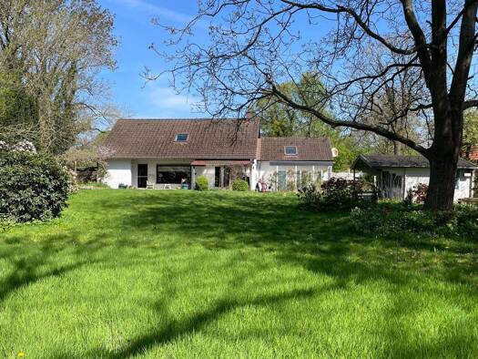 Einfamilienhaus zum Kauf 220.000 € 5 Zimmer 130 m² 2.231 m² Grundstück Wrohm 25799