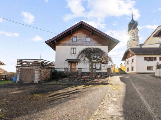Haus zum Kauf 339.950 € 8 Zimmer 215,2 m² 967 m² Grundstück Feldkirchen bei Mattighofen 5143