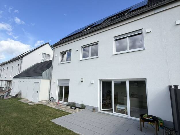 Doppelhaushälfte zur Miete 2.300 € 6 Zimmer 160 m² 250 m² Grundstück frei ab 01.11.2026 Waldhufe 80 Büchenbach Erlangen 91056