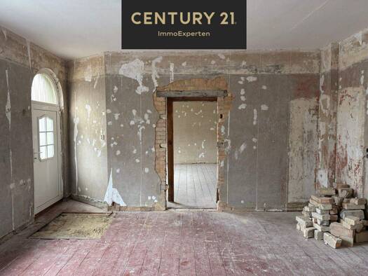 Mehrfamilienhaus zum Kauf 130.000 € 10 Zimmer 280 m² 600 m² Grundstück frei ab sofort Bahnhofstraße 12 Mirow 17252