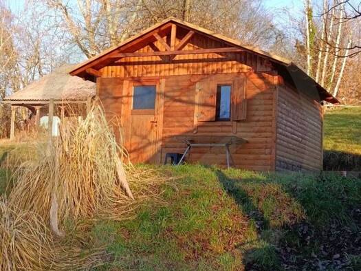 Einfamilienhaus zum Kauf 25.000 € 2 Zimmer 32 m² 1.810 m² Grundstück Kloštar Ivanić 10312