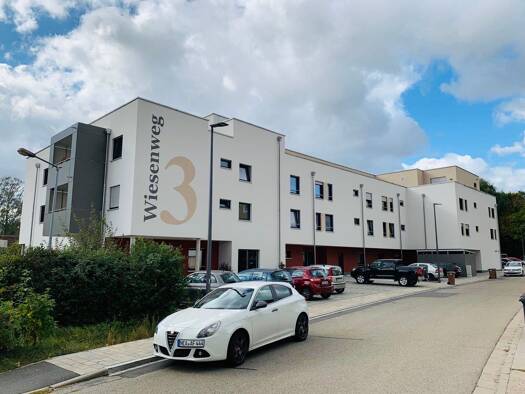 Wohnung zur Miete 725 € 1,5 Zimmer 74 m² Geschoss 2/3 frei ab 01.12.2025 Emskirchen 91448