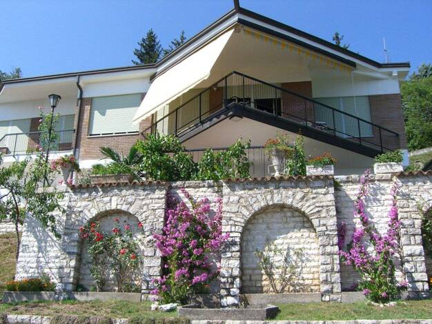 Einfamilienhaus zum Kauf 1.595.000 € 8 Zimmer 354 m² 3.500 m² Grundstück Salò 25087