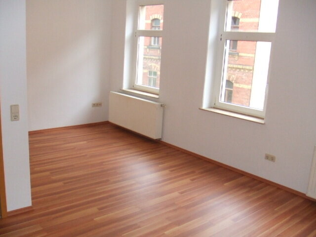 Wohnung zur Miete 360 € 3 Zimmer 71 m²<br/>Wohnfläche 1.<br/>Geschoss ab sofort<br/>Verfügbarkeit Greiz Greiz 07973