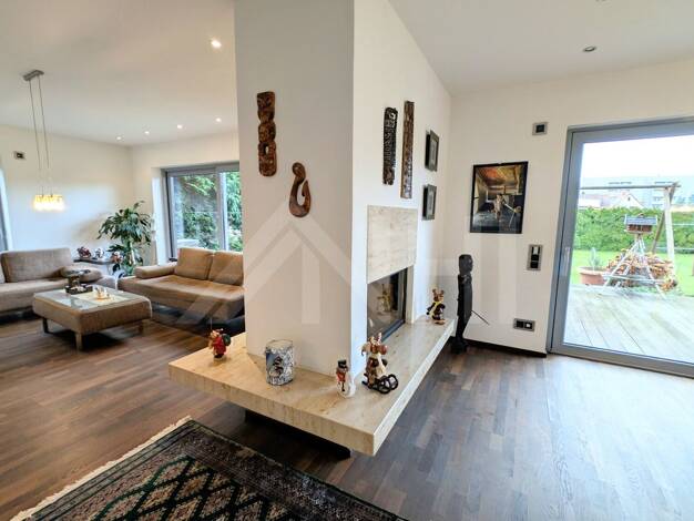 Einfamilienhaus zum Kauf 5 Zimmer 185 m² 1.300 m² Grundstück Rötha Rötha 04571