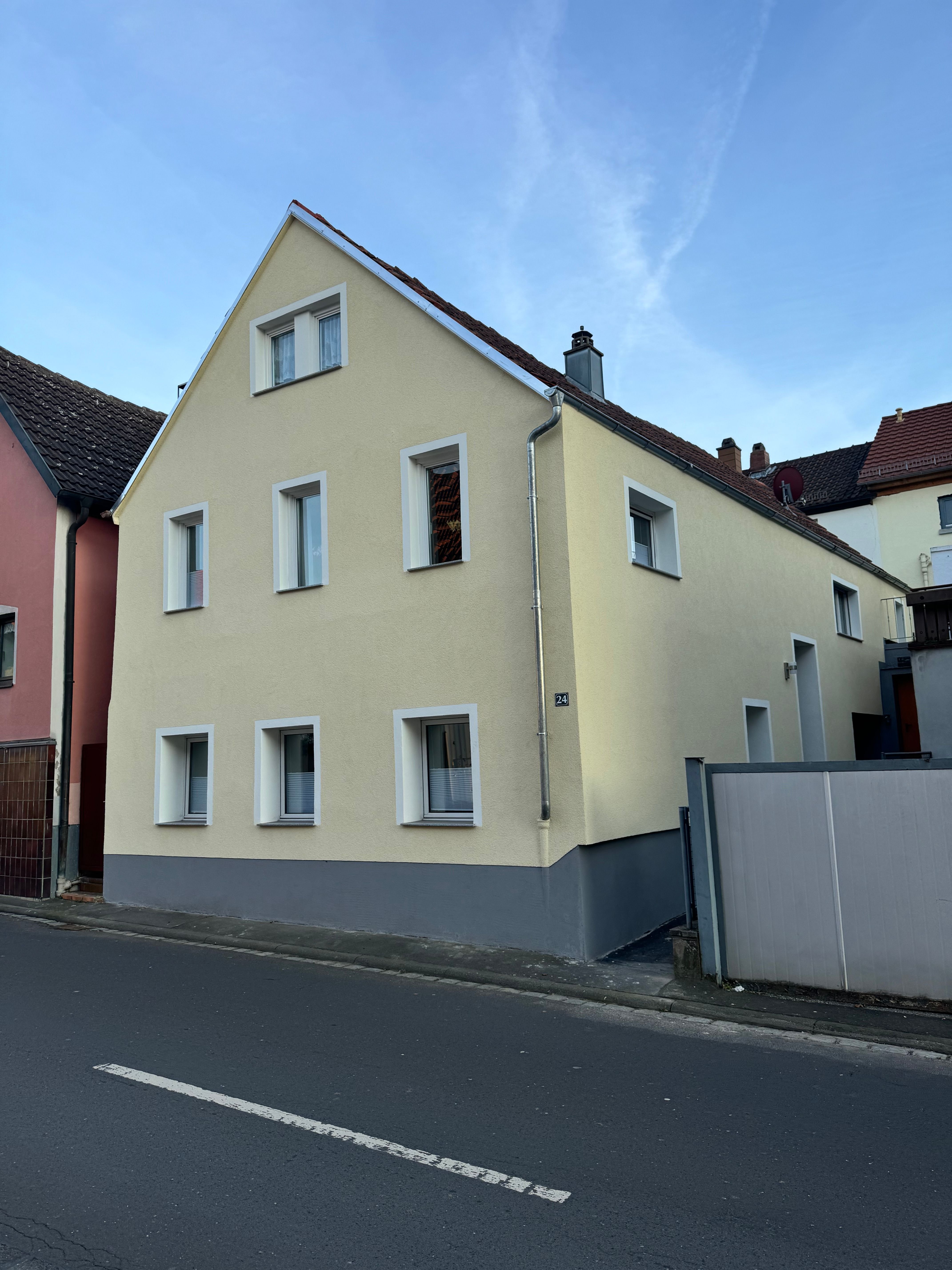 Einfamilienhaus zur Miete 990 € 4 Zimmer 101 m²<br/>Wohnfläche 188 m²<br/>Grundstück Waldbüttelbrunn Waldbüttelbrunn 97297