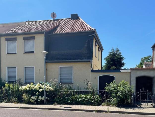 Doppelhaushälfte zum Kauf 59.000 € 7 Zimmer 100 m² 600 m² Grundstück Güsten Güsten 39439