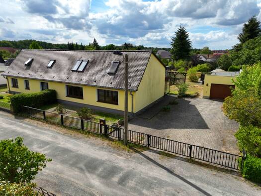 Einfamilienhaus zum Kauf 298.000 € 4 Zimmer 160 m² 1.079 m² Grundstück Rathenow Rathenow 14712