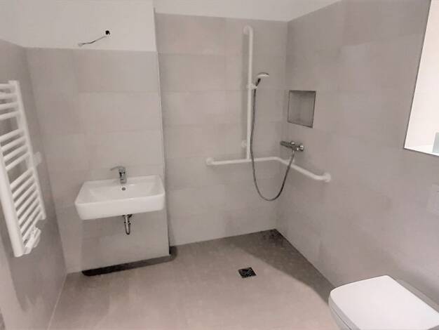 Wohnung zur Miete 315 € 1 Zimmer 31,5 m² EG Ebersbach Ebersbach-Neugersdorf 02730