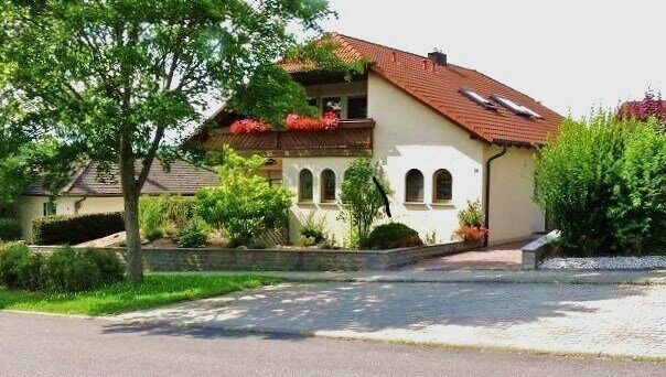 Haus zum Kauf 698.000 € 9 Zimmer 305 m²<br/>Wohnfläche 981 m²<br/>Grundstück Unterbalbach Lauda-Königshofen 97922