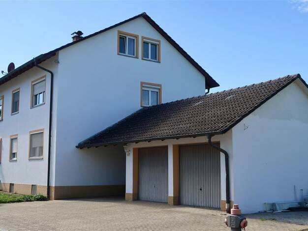 Mehrfamilienhaus zum Kauf als Kapitalanlage geeignet 882.000 € 12 Zimmer 261 m² 799 m² Grundstück Singen (Hohentwiel) 78224