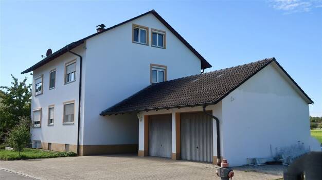 Mehrfamilienhaus zum Kauf als Kapitalanlage geeignet 882.000 € 12 Zimmer 261 m² 799 m² Grundstück Singen (Hohentwiel) 78224