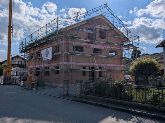 Doppelhaushälfte zur Miete 2.200 € 5 Zimmer 170 m² 330 m² Grundstück frei ab 01.01.2027 Waging am See Waging a. See 83329