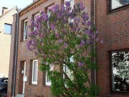 Wohnung zur Miete 395 € 2 Zimmer 33,3 m² 2. Geschoss frei ab sofort Stade 21682