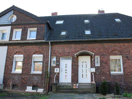 Reihenmittelhaus zum Kauf 259.000 € 4 Zimmer 125,2 m² 276,8 m² Grundstück Laar Duisburg 47119