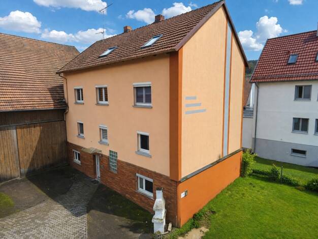 Einfamilienhaus zum Kauf 150.500 € 9 Zimmer 300 m² 416 m² Grundstück frei ab 01.05.2026 Motten 97786