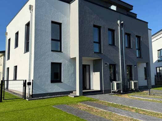 Doppelhaushälfte zum Kauf - Erstbezug 740.000 € 4 Zimmer 177 m² 285 m² Grundstück frei ab sofort Ludwigsfelde Ludwigsfelde 14974