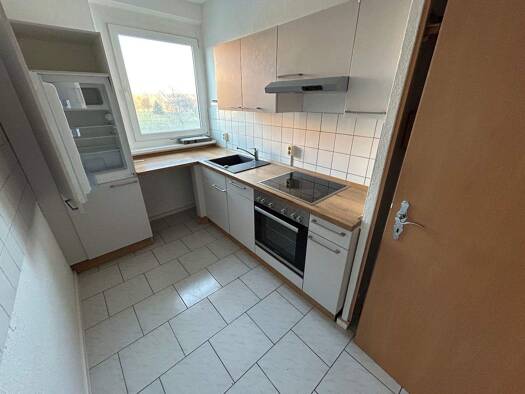 Wohnung zur Miete 289 € 2 Zimmer 50,7 m² 1. Geschoss Helmut-Welz-Straße 7 Aschersleben 06449
