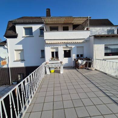 Haus zum Kauf 349.000 € 9 Zimmer 220 m² 762 m² Grundstück Niederbrechen Brechen 65611