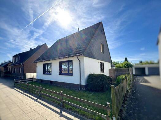 Einfamilienhaus zum Kauf 419.000 € 5 Zimmer 110 m² 600 m² Grundstück frei ab sofort Hitdorf Leverkusen 51371