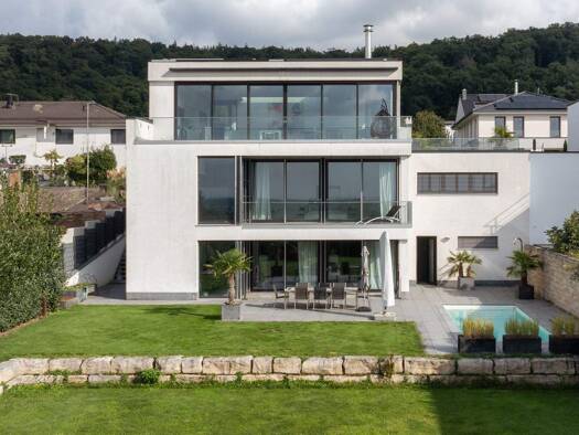 Einfamilienhaus zum Kauf 6 Zimmer 285 m² 1.050 m² Grundstück frei ab 01.08.2026 Nußloch 69226