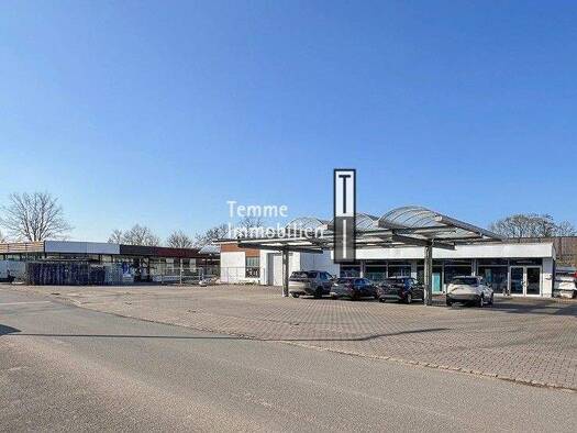 Lagerhalle zur Miete 3.365 € 1.084 m² Lagerfläche teilbar ab 515 m² Erlangen 91058
