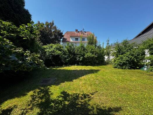 Einfamilienhaus zur Miete 3.100 € 8 Zimmer 200 m² 582 m² Grundstück frei ab sofort Dotzheim Dotzheim 65199