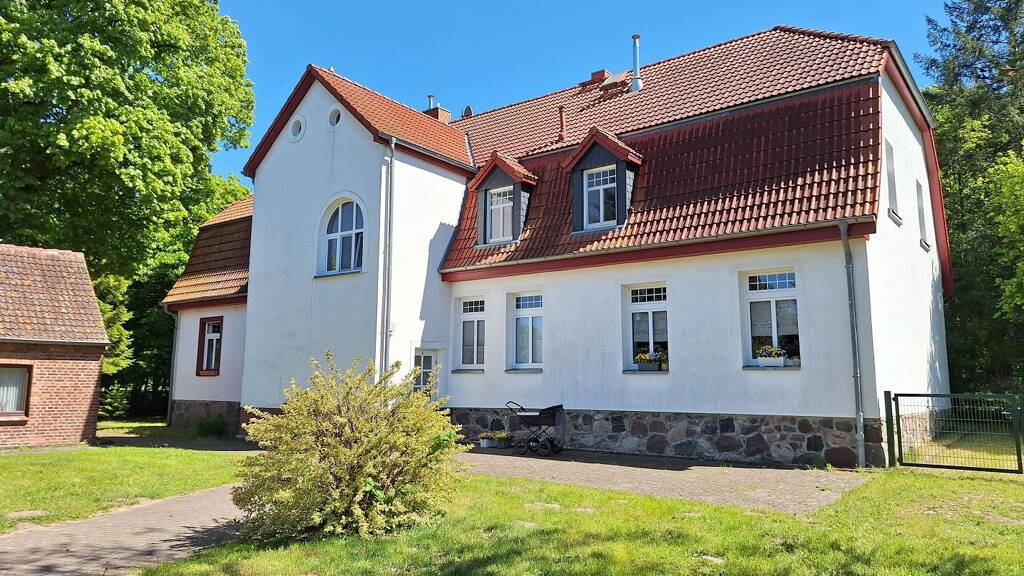 Mehrfamilienhaus zum Kauf als Kapitalanlage geeignet 395.000 € 14 Zimmer 375 m² 7.481 m² Grundstück Jagdkrug Lühmannsdorf 17495