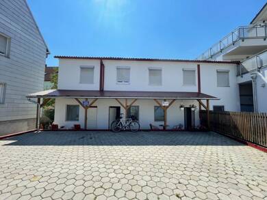 Mehrfamilienhaus zum Kauf als Kapitalanlage geeignet 649.000 € 7 Zimmer 160 m² 254 m² Grundstück Landshut 84036
