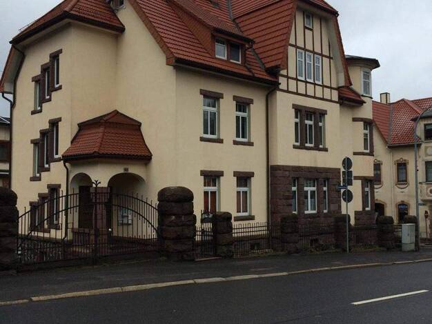 Wohnung zur Miete 850 € 5 Zimmer 160 m² frei ab 01.04.2026 Zella-Mehlis 98544