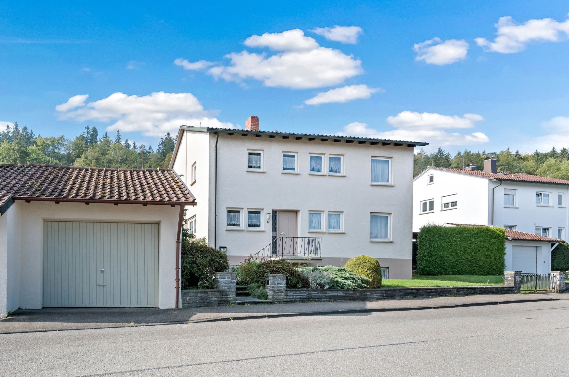 Einfamilienhaus zum Kauf provisionsfrei 449.000 € 7 Zimmer 134,3 m²<br/>Wohnfläche 986 m²<br/>Grundstück Tuttlingen Tuttlingen 78532