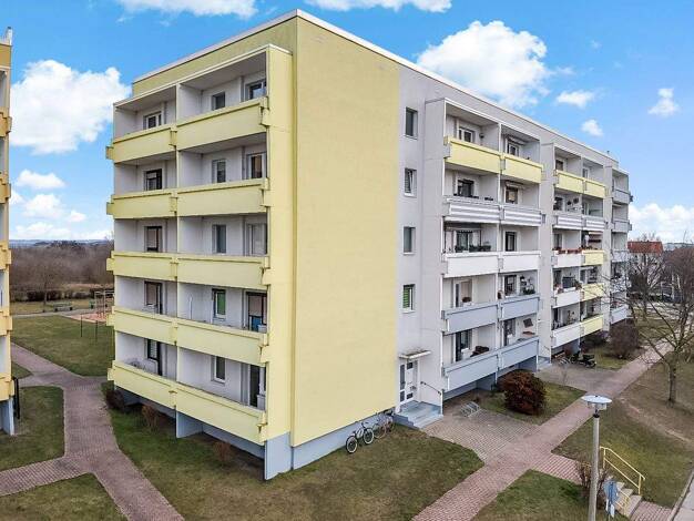 Wohnung zum Kauf 49.000 € 3 Zimmer 68 m² 2. Geschoss Wanzlebener Weg 20 Teutschenthal 06179