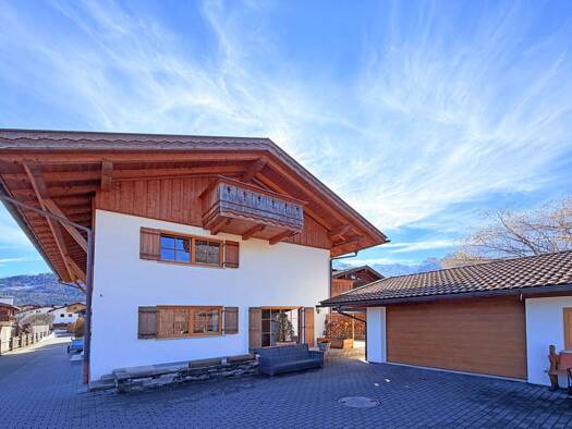 Doppelhaushälfte zum Kauf 1.395.000 € 5 Zimmer 156 m² 325 m² Grundstück frei ab sofort Garmisch Garmisch-Partenkirchen 82467