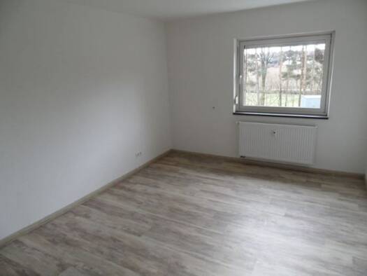 Wohnung zur Miete 1.035 € 3,5 Zimmer 95 m² Geschoss 1/2 frei ab 01.05.2026 Sieglitzhof Erlangen 91054