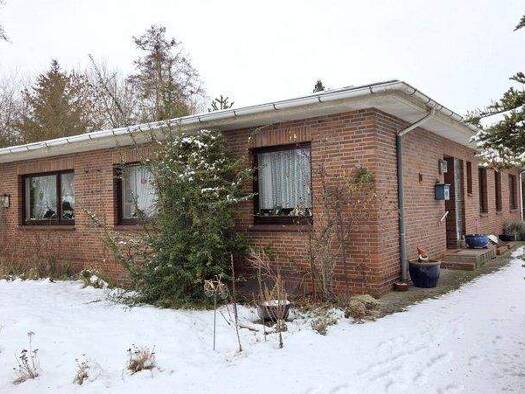 Bungalow zum Kauf provisionsfrei 349.000 € 5 Zimmer 130 m² 1.200 m² Grundstück frei ab sofort Deichhorst Delmenhorst 27753