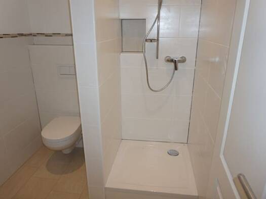 Wohnung zur Miete 430 € 1 Zimmer 36,8 m² EG Friedrich-Ebert-Str. 40 Trostberg 83308