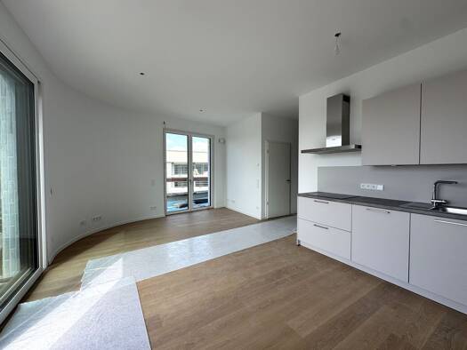 Penthouse zur Miete - Erstbezug 2.537 € 3 Zimmer 90,8 m² 5. Geschoss frei ab 01.09.2025 Am Albertussee 43 Heerdt Düsseldorf 40549