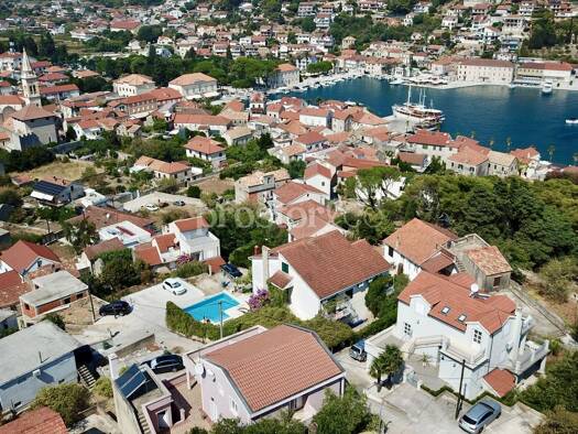 Einfamilienhaus zum Kauf 499.000 € 7 Zimmer 226 m² Grundstück Jelsa 21465