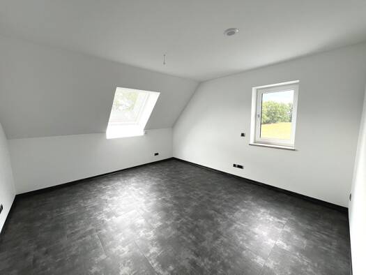 Bürofläche zur Miete - Erstbezug 1.390 € 4 Zimmer Forchheim Freystadt 92342