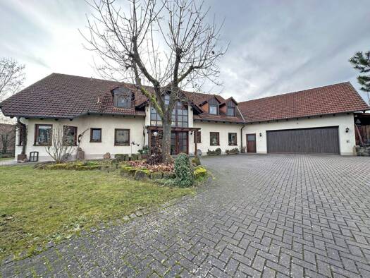 Einfamilienhaus zum Kauf 750.000 € 8 Zimmer 285 m² 1.798 m² Grundstück Schönbrunn Schönbrunn im Steigerwald 96185