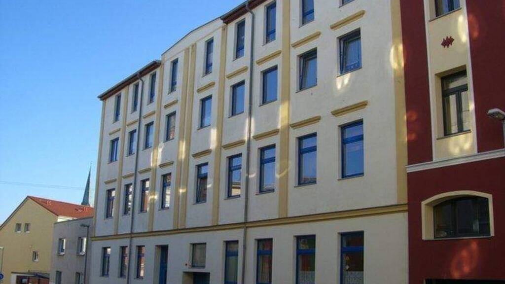 Wohnung zur Miete 950 € 4 Zimmer 105 m² Paulsstadt Schwerin 19053
