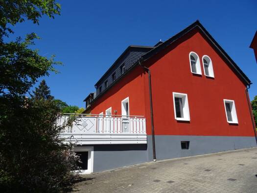Doppelhaushälfte zum Kauf 340.000 € 4 Zimmer 158,2 m² 560 m² Grundstück Innenstadt Hof 95028